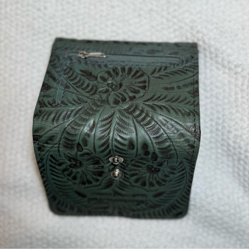 American West, Hand-Tooled Leather Wallet in Dark Green with Silver Concho - Picture 6 of 7